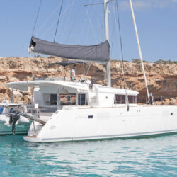 rent Lagoon 450 Balok Ibiza 1